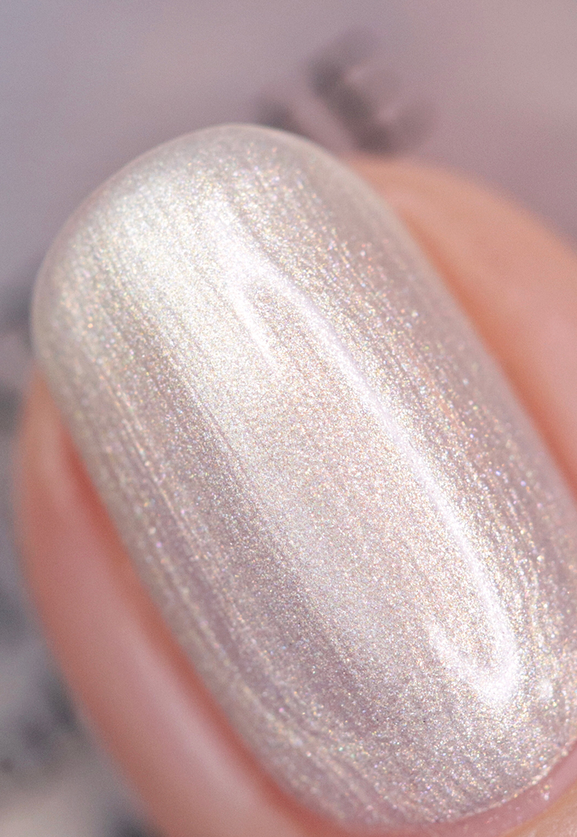 World's Your Oyster Babe Iridescent Nail Polish