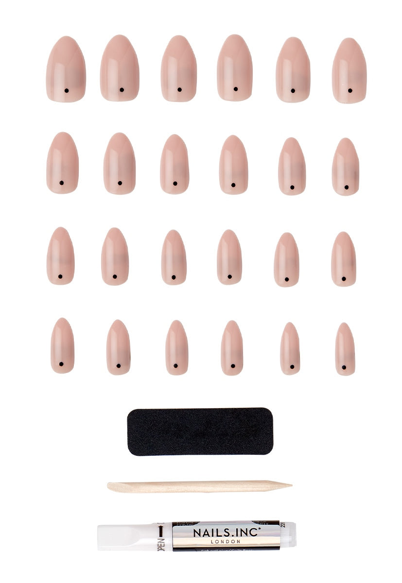 Going Dotty Artificial Nails