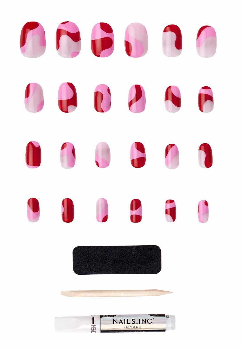 Give Me A Swirl Artificial Nails