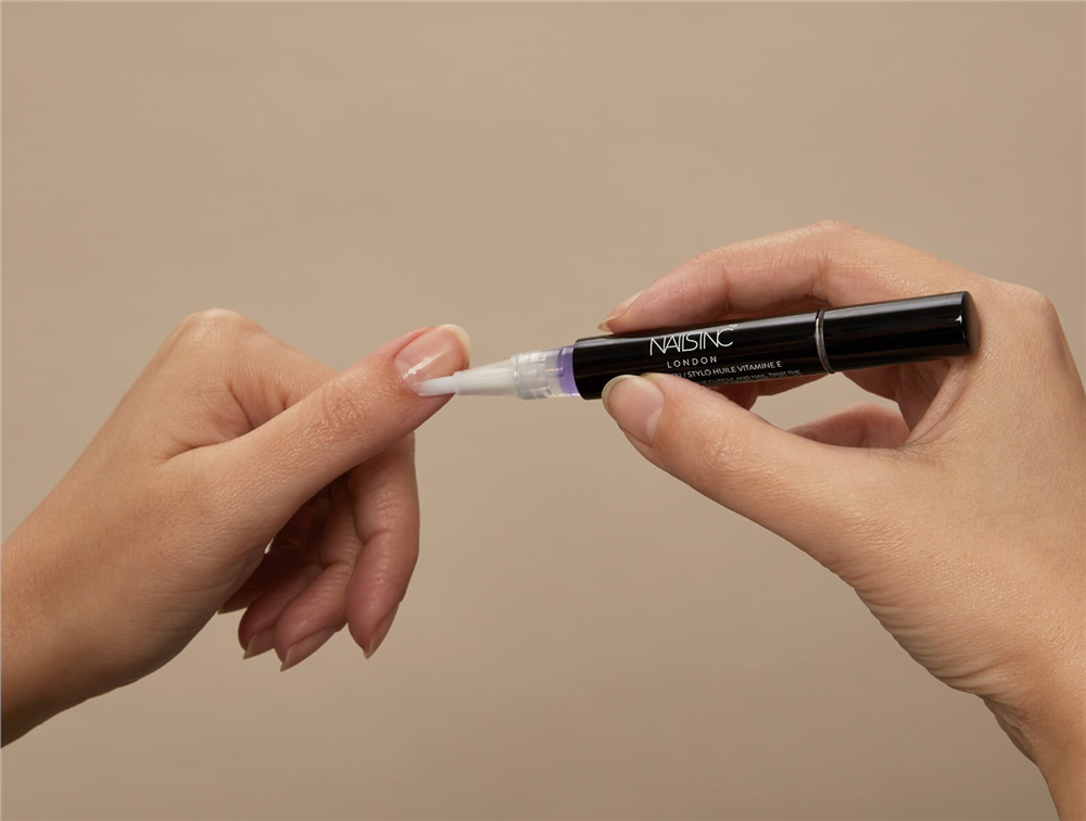 Vitamin E Pen Nourishing Nail Treatment