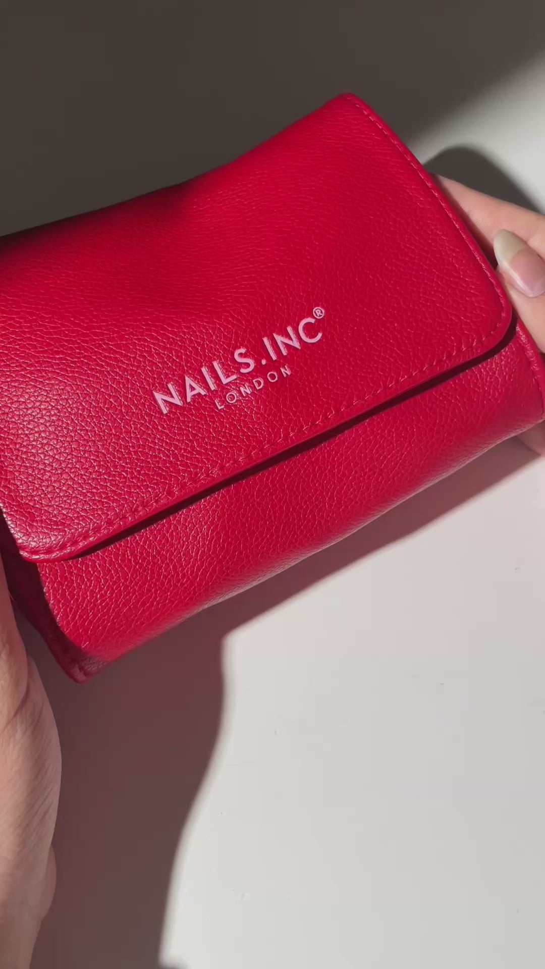Load video: Essential Mani Wardrobe 10-Piece Set - 1-Step Gel It's Topless Nail Polish